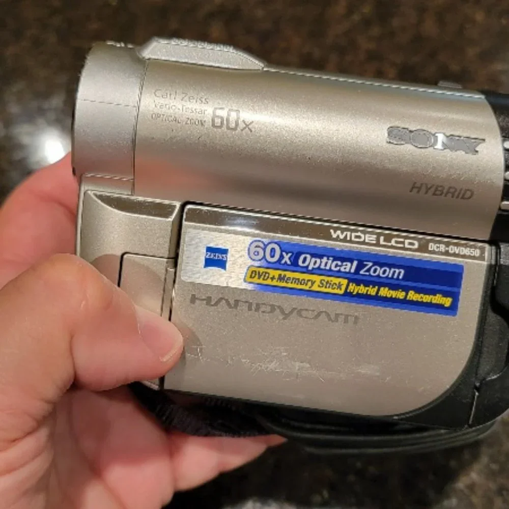 SONY Handycam DCR-DVD108E Recorder